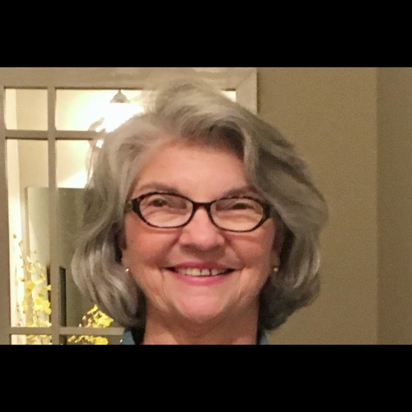 Meet your Posher, Julie - Picture 1 of 1